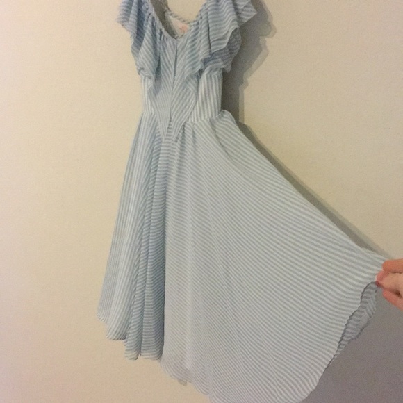 Blue and white sundress - Picture 4 of 4